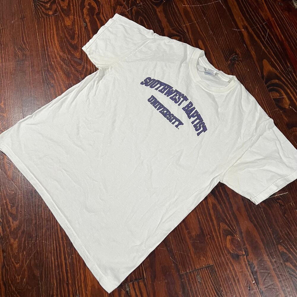 Gildan L Preppy Collegiate Graphic T Shirt White Southwest Baptist University